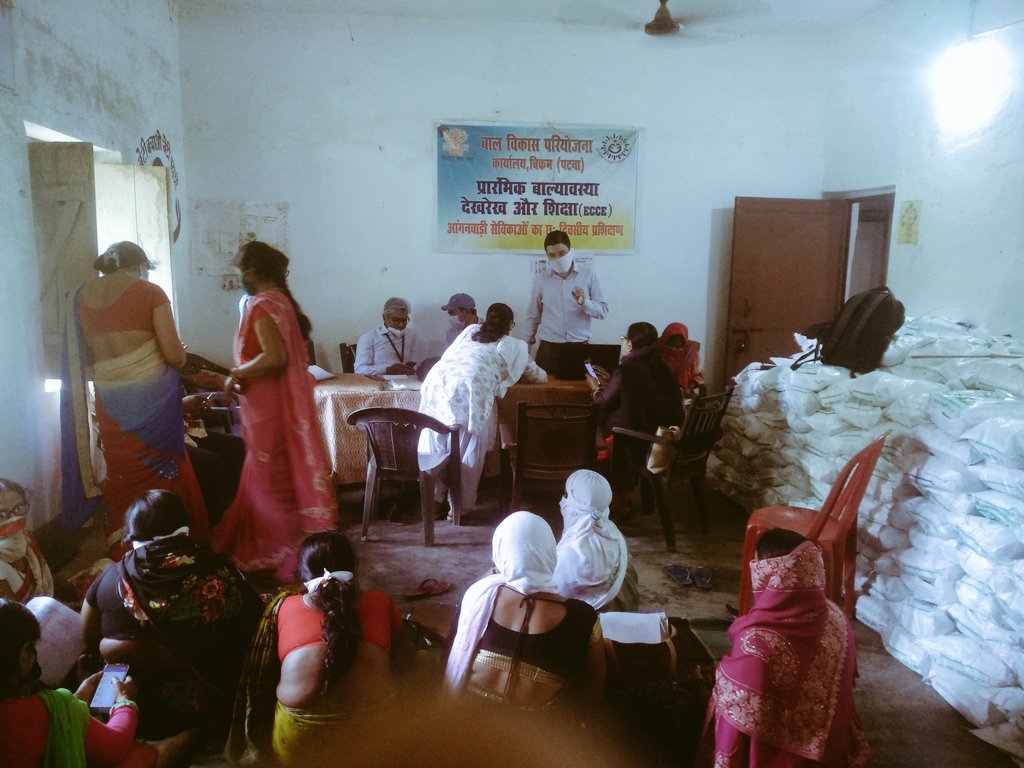5mayankjoshi's tweet photo. Guidance to Lady Supervisors &amp; Operators of Bikram &amp; Dhulinbazar Blocks on the technical components of National Nutrition Mission.  @POSHAN_Official @PatnaPoshan @NITIAayog @MinistryWCD @kumravi @tini_tatatrusts @CAREIndia @arjandewagt . https://t.co/MWSGVcDCsT