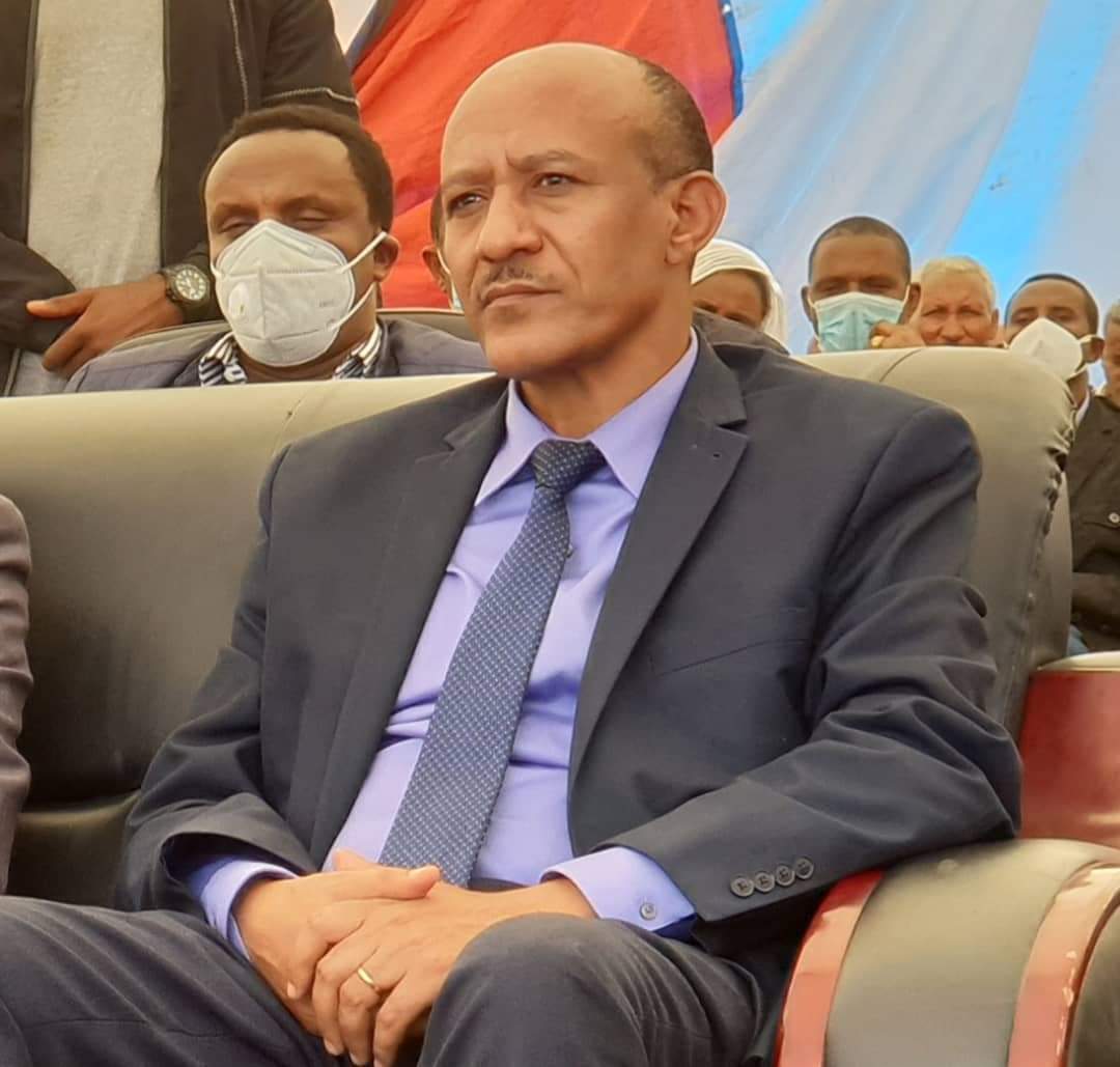 TirunehDinku's tweet photo. ታሪክ ግን በአስገራሚ በተቃርኖ የተሞላ ነው።  የመብራት ማከፋፈያ መሆን በነበረባት ከተማ ስለ መብራት እየተደሰትን ነው። ቁጭቱ ጥሩ ነው። ወደ ኀዘን ሳይሆን ወደ ሥራ ይወስደናል። ደብረ ታቦር ወደሚመጥናት ብልጽግና መሄድ አለባት https://t.co/3xOSfiOIfY