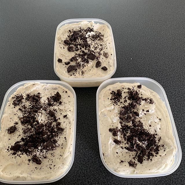 Dranny's tweet photo. Today I made Cookies &amp; Cream Ice Cream 😁
Looking forward to trying this tonight 😋

📸 https://t.co/EyPo9kQG6o via https://t.co/qcVvJktNe1 https://t.co/OWW5LJQGGk