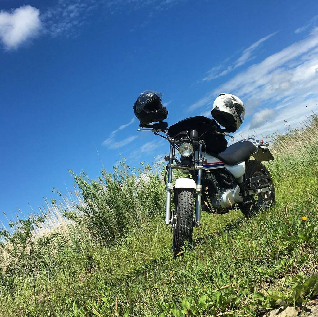 ivanlezhnjoviv's tweet photo. #outandabout after a long while
.
.
.
#suzukivanvan200 #suzukivanvan 🇯🇵 #rv200 #vanvan #vanvan200 #vanvanclub #suzukimotorcycle #smallbikes #200cc #highpipemoto #scrambler #customculture #custommortorcycle #vanvanmfg @vanvanmfg @suzuki_ua @suzukicycles #… https://t.co/HI6XoJqkFN https://t.co/3JVnCQ0pu3