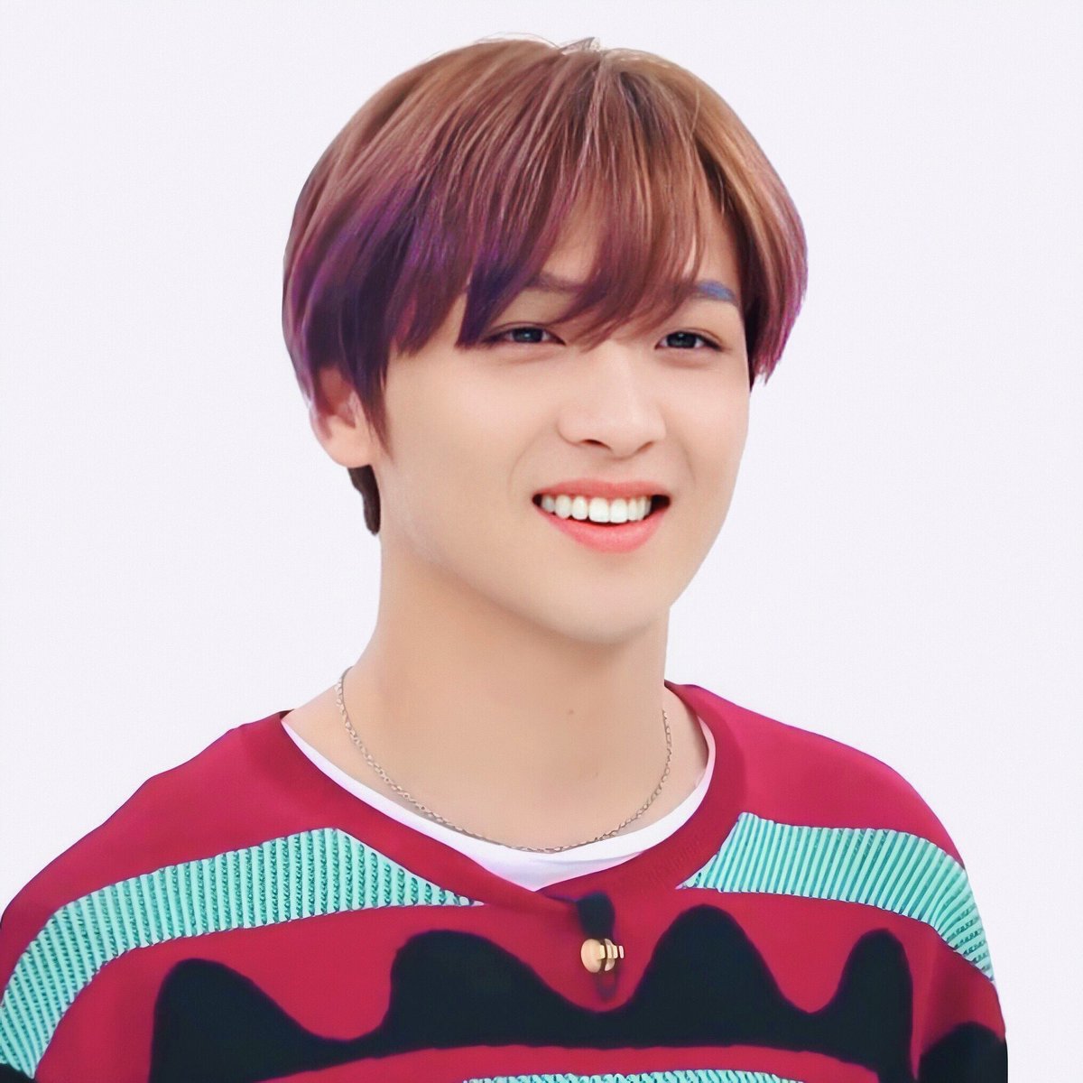 bumhyuck's tweet photo. Happiest birthday to the man i live the most, my baby bear, my sunshine and the reason of my existence Lee Donghyuck! Words can't explain how much i love you and how much i care for you. All i want is your happiness and all the love and support from sunflowers. + https://t.co/c04zcYy4sL