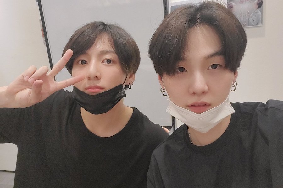 soompi's tweet photo. #BTS’s #Jungkook Talks About The Process Behind His Self-Produced Track “Still With You” And More
https://t.co/34I4f7CgcZ https://t.co/Hl7KH1ABfT