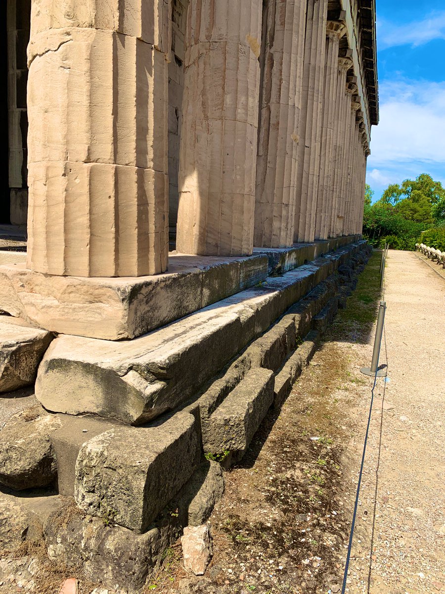 Long thought to date to the 440s, like other major Athenian monuments, new evidence points to a much longer history of construction!Foundation deposits date the beginning of construction to the 480s, the metopes date to the 450s, the frieze to 430, & the pediments in the 420s! – bei  Ναός Ηφαίστου (Temple of Hephaistos)