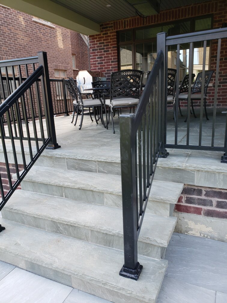 BluemaxLandscap's tweet image. Happy customer!😊 Flagstone Porch  &amp;amp; Steps completed #homeimprovement #Vaughan #backyardproject #Steps #flagstone #summerisalmosthere