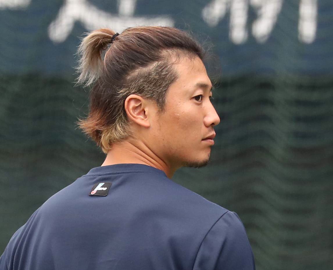 日刊スポーツ 日本ハム担当 復活 黒川カメラマンのこぼれショット 清水優心 送球練習 ナイスフォルム 郡拓也 捕手練習 からの 外野ノック 取りきれず 八刀流へ 清宮幸太郎 笑顔 谷内亮太 石井一成 西川遥輝 颯爽 試合後 ちょんまげ 絵