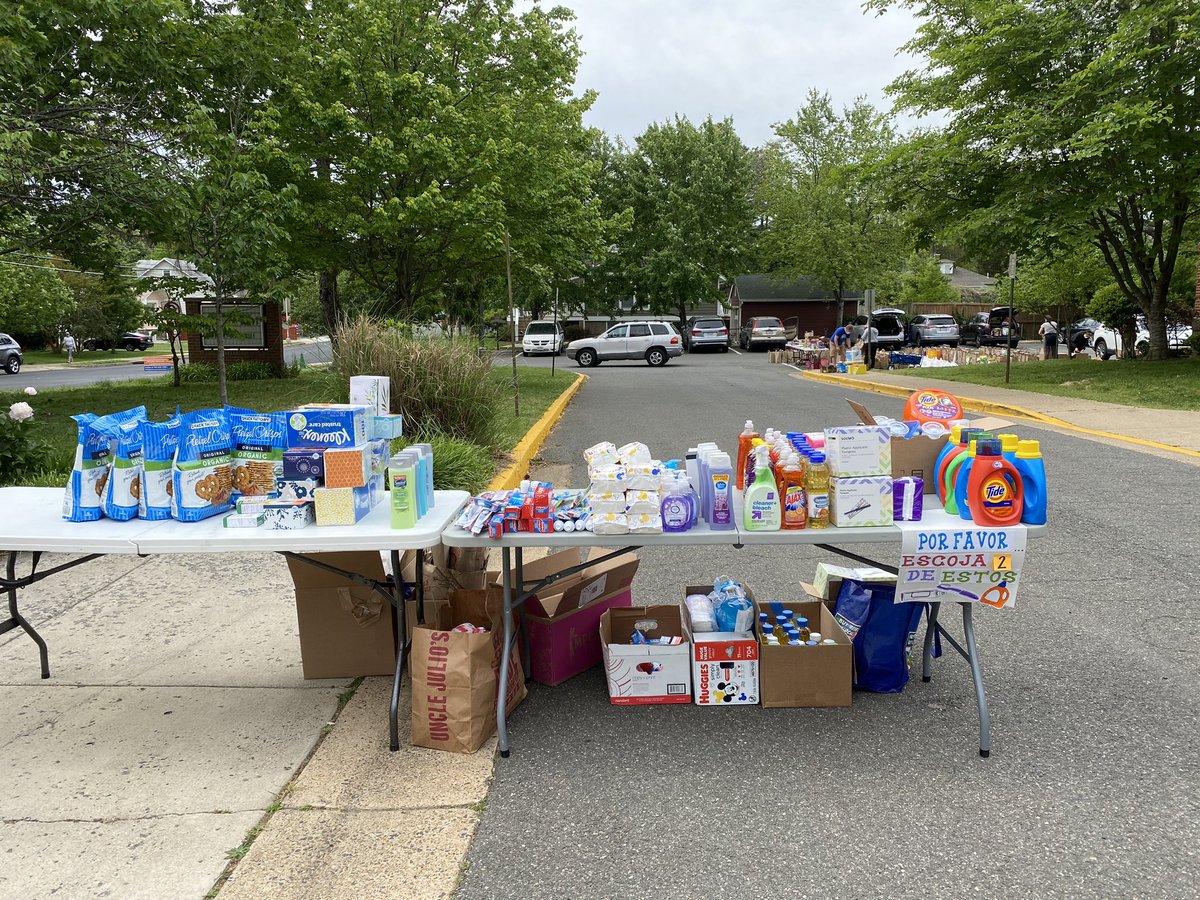 Books, books, books for our <a href="/BarcroftEagles/">BarcroftEagles</a>!  Each week our AMAZING PTA <a href="/krumbiegelgirl/">Gretchen Odegard</a> is making sure our families have groceries, books and necessary household items! The generosity of others helps make it possible! Do you want to help? <a href="/TheEllenShow/">The Ellen Show</a> <a href="/APSVirginia/">Arlington Public Schools</a>