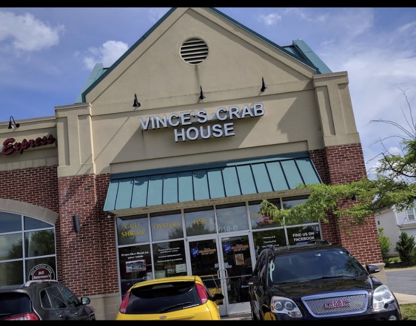 oooohthats_nesh's tweet photo. Please DO NOT support this business. This is how the owner of VINCE’s CRAB HOUSE  feels about the people who believe in JUSTICE AND EQUALITY. When people show you who they are BELIEVE THEM🙅🏾‍♀️ They make money off of us but really hate us😖 #BlackLivesMattters #SpreadAwareness https://t.co/dzCvMFTGzv