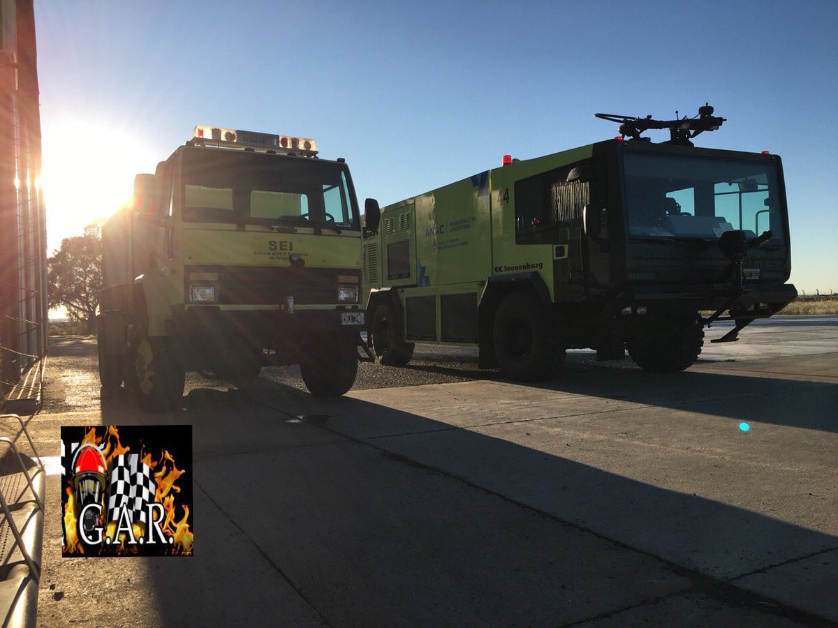 gustaricar2013's tweet photo. Buen día!
Todo listo para comenzar la jornada laboral!
🚒✔️
🚒✔️🛩🚒🚨👨🏻🚒💪🏻
#BomberosAeroportuarios #FireFighters #FireRescue #BomberoAeropuerto #ARFF #ARFFArgentina #OACI #SSEI #Salvamento #ExtincionIncendios #Aeropuerto #Viedma #GobernadorCastello #Airport #Airplane #Anac https://t.co/nVv0E9WPT9