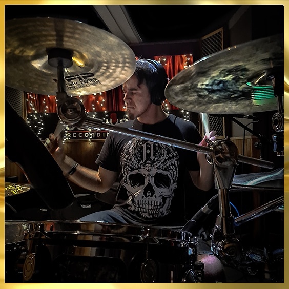 SunnysideSound's tweet photo. 🎙️⚡Tracking drums into the night 🥁 🤘#sunnysidesound #sunnysiderecordingstudio #recordingstudio #drums #ampsband #musician  #goldcoast #goldcoastmusic ⚜️📀⚜️ https://t.co/D2TTSfRpP0