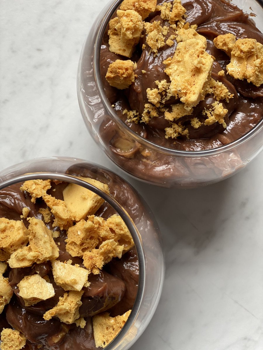 ChrisShdtch's tweet photo. First step of @morgancheeses Mascarpone Chocolate Pots with Homemade Honeycomb in @foodandwineIE #SimpleHomemadeRecipes #chocolate #warmhands #step2coming #whitstable #dessertforsteakdinner #bestcheeseshop #morgancheese #shehasskills 🍫🍯 https://t.co/0x1XmeXu2f