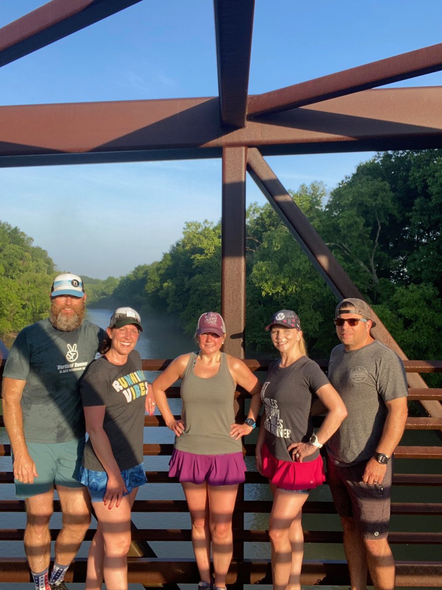 kimpossibleont1's tweet photo. De-stressing from the week with some super sweaty miles in town &amp; on the greenway. 
It’s hot y’all 🥵🥵🥵
Run Streak Day 523🏃🏻‍♀️
Happy Saturday!🤩
*****
#skirtsports #runstreak #runoutsideeveryday #hotchcolatier https://t.co/8p9RYzhMjk