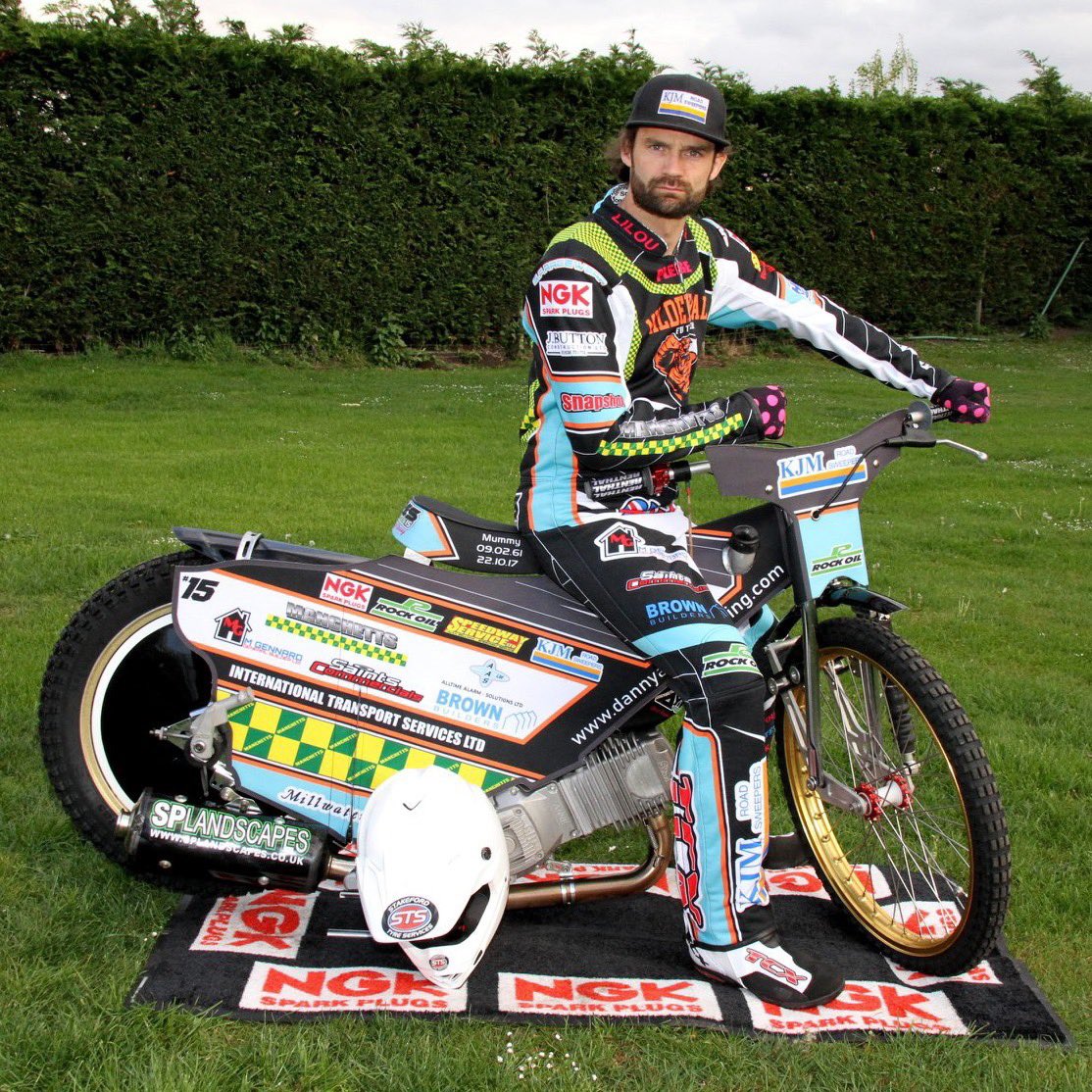 PLEASE RETWEET | We are sad to learn from the Ayres family that Danny's bike and equipment have been STOLEN...

Please if anyone has any information as to its location or the identity of the thieves please let the family know 💔