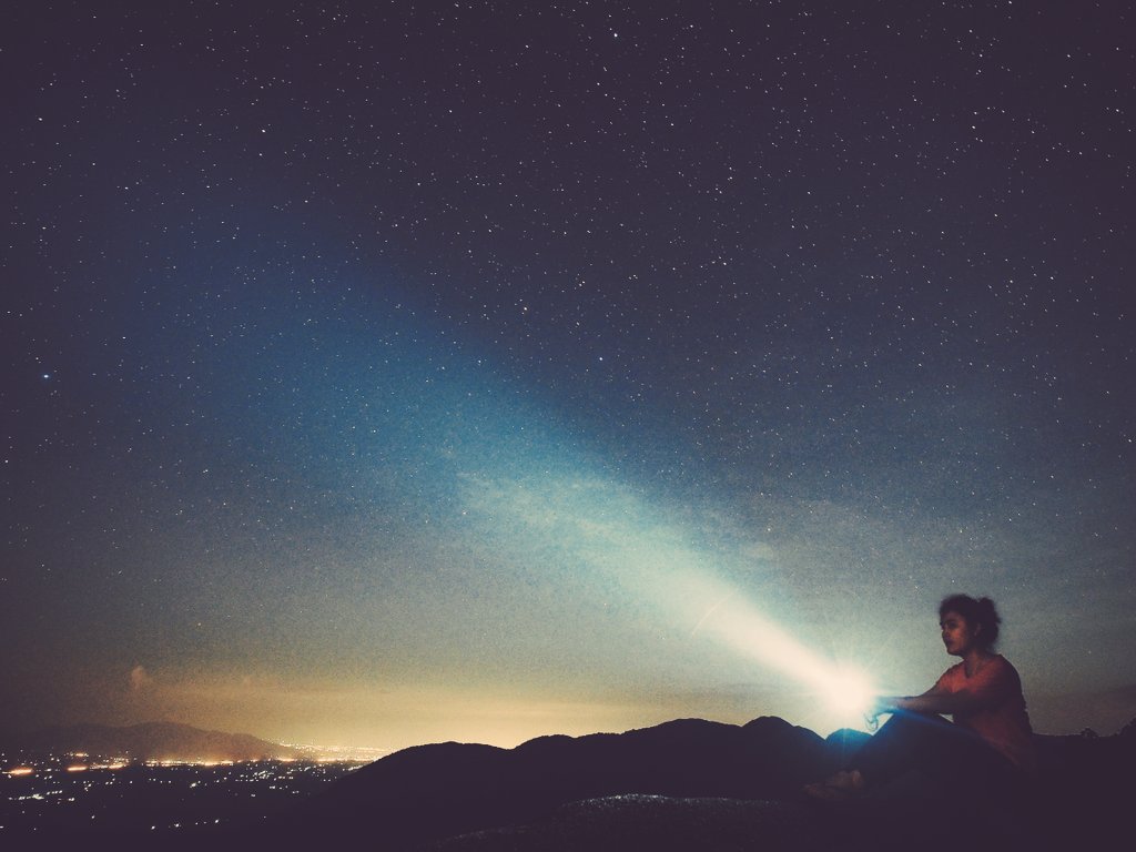 ดาวเธอเองก็อยู่บนฟ้า 🌌
หากพอมีเวลาช่วยฉันสักที 🌠
ขอดาวช่วยตามหา... ⭐
ช่วยกันมองหา...หาคนใจดี... 🌟
- เขาช้างเผือก กาญจนบุรี
- ภูสอยดาว อุตรดิตถ์
- ผาหินกูบ จันทบุรี
#reviewthailand 
IG:
instagram.com/lifebraryjourn…