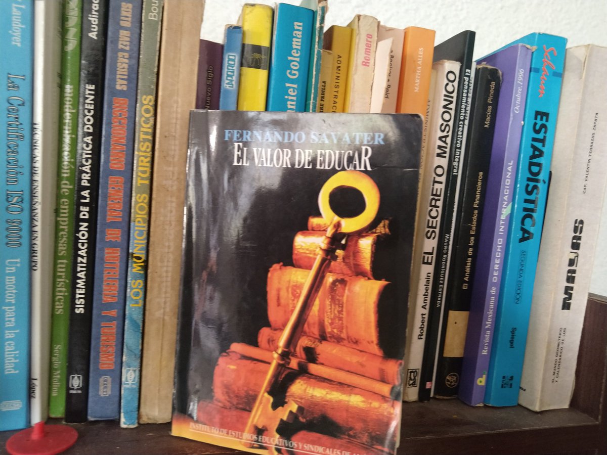 #Educación "Nadie es demasiado viejo para aprender, menos en esta pandemia dónde lo que sobra es tiempo."© LAO Para hoy #ElValorDeEducar de <a href="/Savater_/">Savater</a>  <a href="/cristinazuetar/">Cris</a> @melissajuarez__ <a href="/Infolibros1/">Infolibros 📔📔📔</a> <a href="/cuartopal/">La caja de palabras</a> <a href="/tanatosdoce/">tanatos12</a> <a href="/ACamargo28/">Areli Camargo Ch .·.</a> <a href="/cuevasmaldonado/">Norma Cuevas Maldona</a> <a href="/ElmiroHiggs/">Elmiro Higgs</a> <a href="/AremyBasto/">Resitva</a>