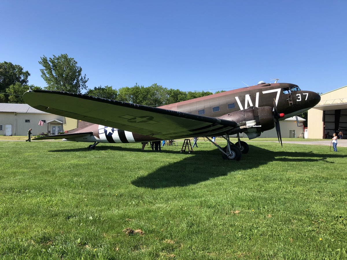 r_heals13's tweet photo. Crews gearing up for Operation Thanks From Above II happening today as “Whiskey 7” and “Mad Max” take to the sky in the #SouthernTier. Today’s flight includes sights in between Olean and Watkins Glen. #ROCTheSky #ThanksFromAbove #Roc @SPECNewsROC https://t.co/cpRtzbK7om