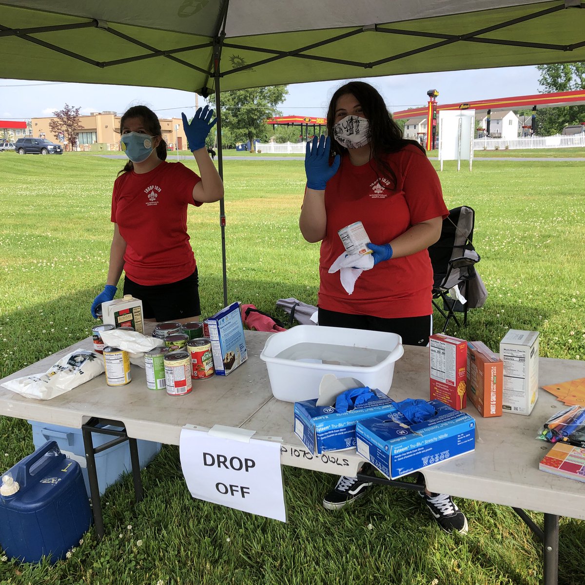 Troop1070's tweet photo. @Key103Radio Scouts are also out @ the Safeway shopping center in Walkersville (Troop 1011 is @ Trout’s Market in Woodsboro) today (6/6) until 1 PM to collect your donations for the Glade Valley Food Bank. Thank you for your generosity! https://t.co/4QJuMKfZKL