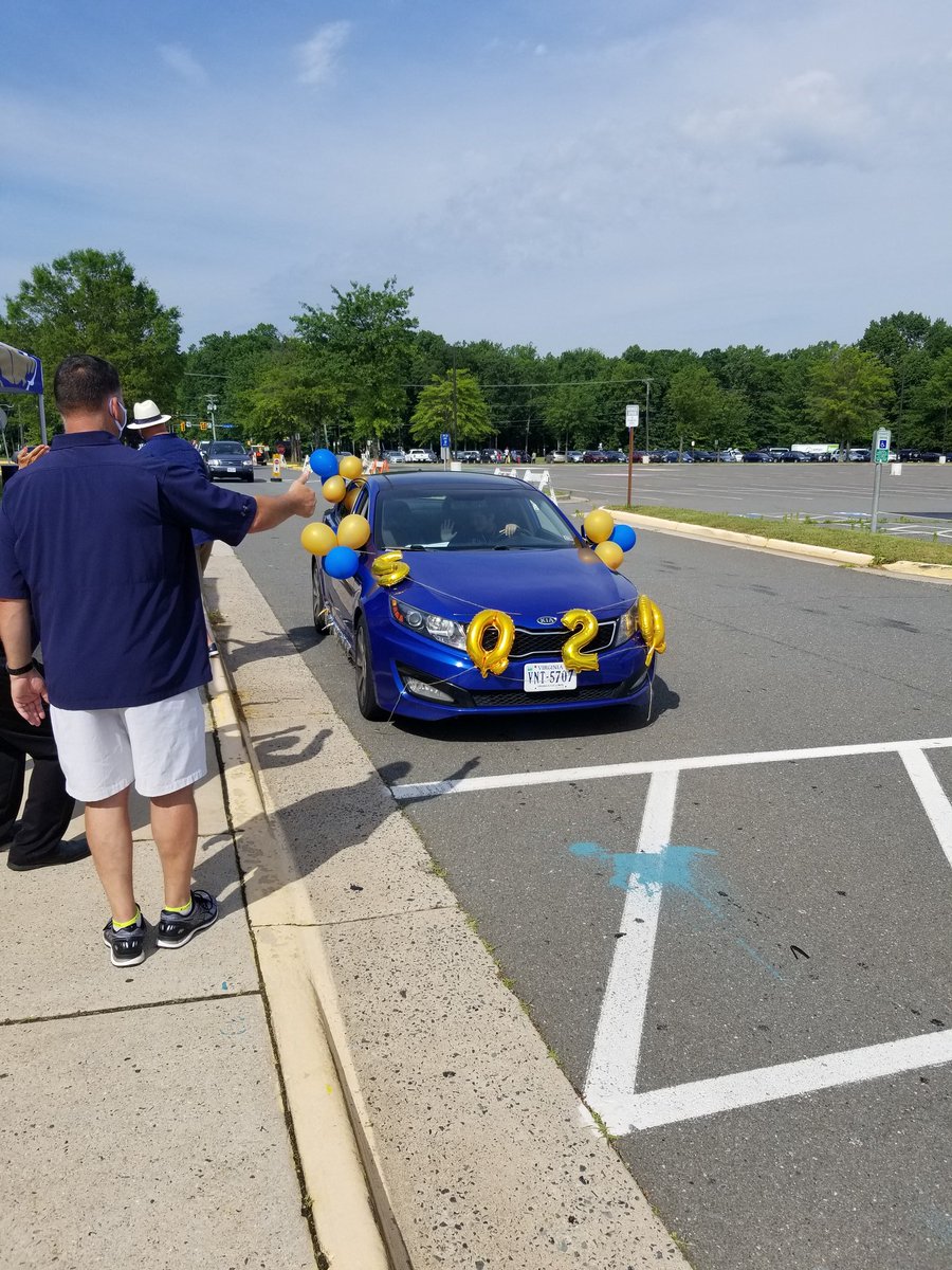 Hyltoncares's tweet photo. Will's car is looking pretty snazzy too! https://t.co/cFGRN6tCmD