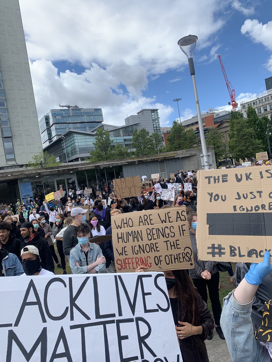 Geo_Wil1's tweet image. I love this city. #fuckracism #manchesterprotests