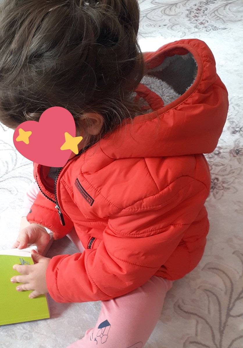 2 yaşındaki yeğenim Antalya'nın haziran ayında  mont giydi. Çocuk beyni işte Neymiş montunu seviyormuş ve onun motuymuş 🤗😂