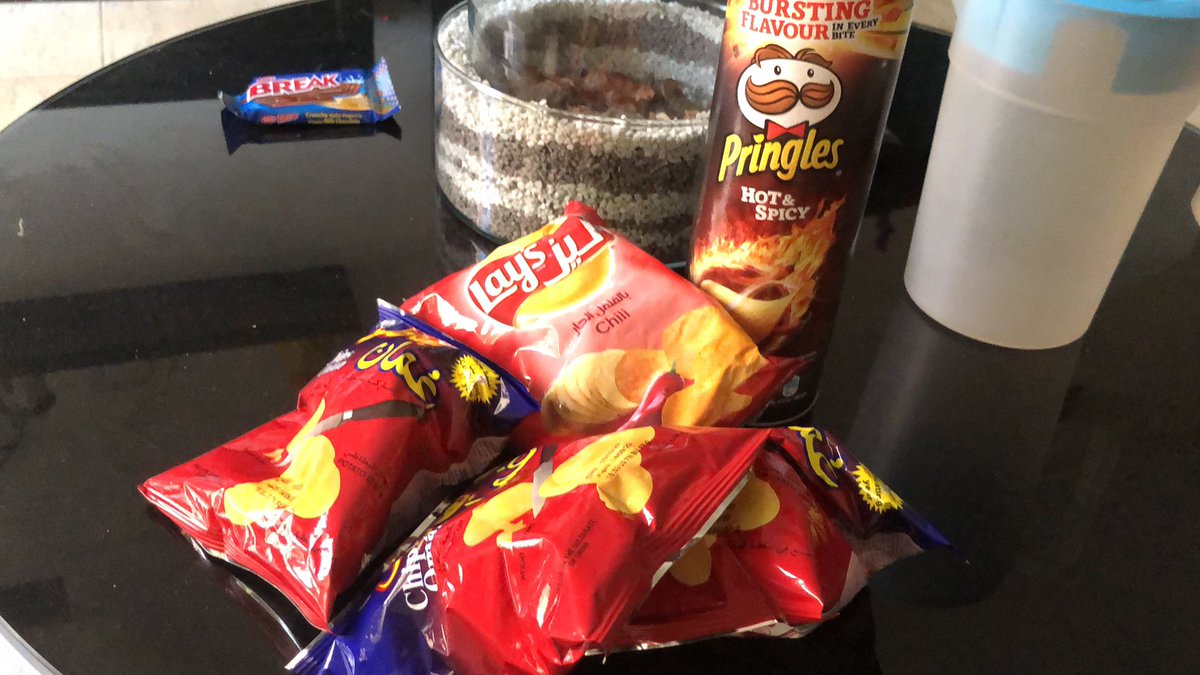 BackupShajin's tweet photo. Who wants #LaysRed #Pringles #OmanChips https://t.co/aKzkhhl9XY