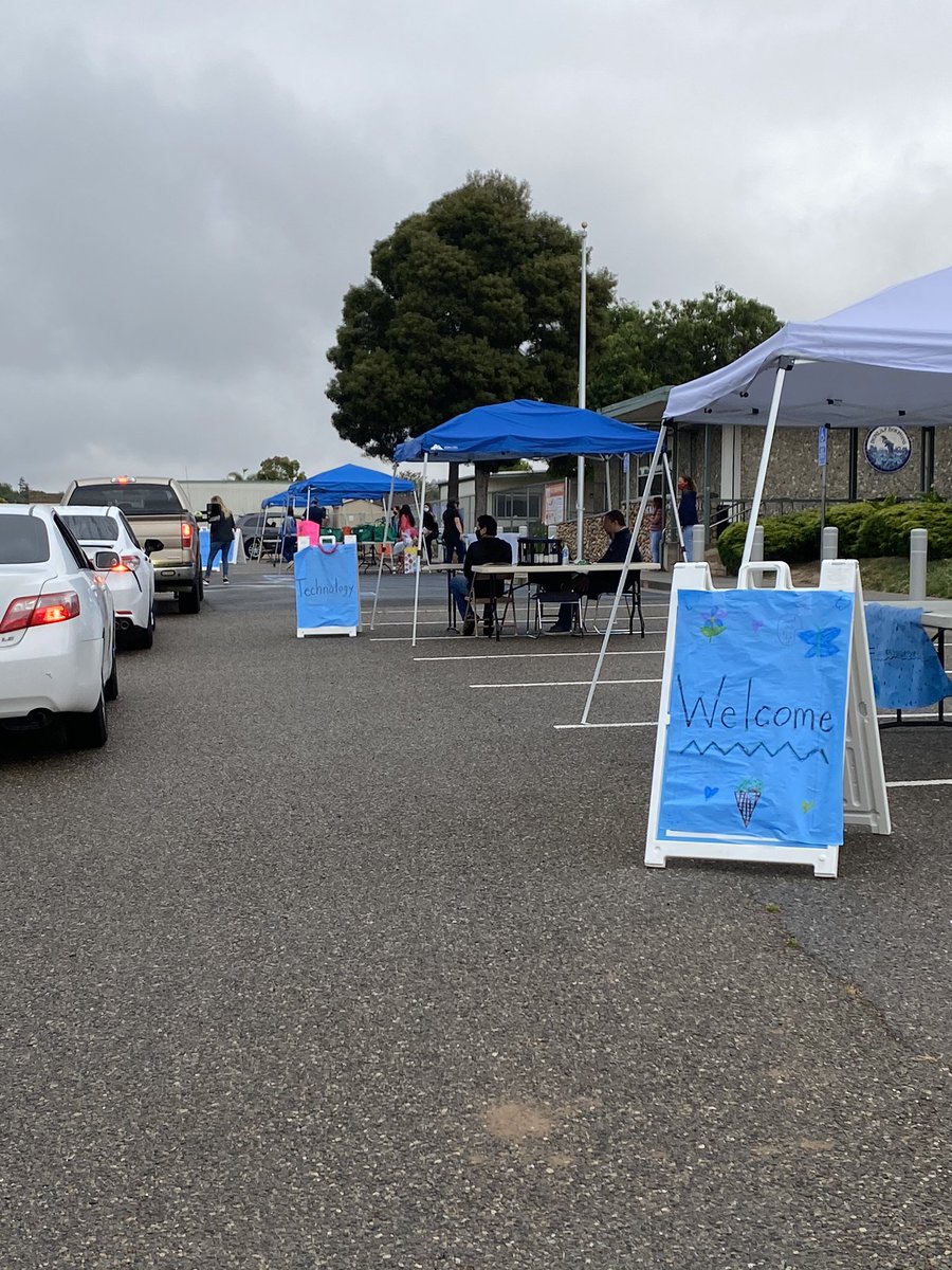 Dunlap Dolphins were welcomed back by staff to pick-up &amp; drop off there supplies.  Have a great summer!  #WeAreOrcutt
