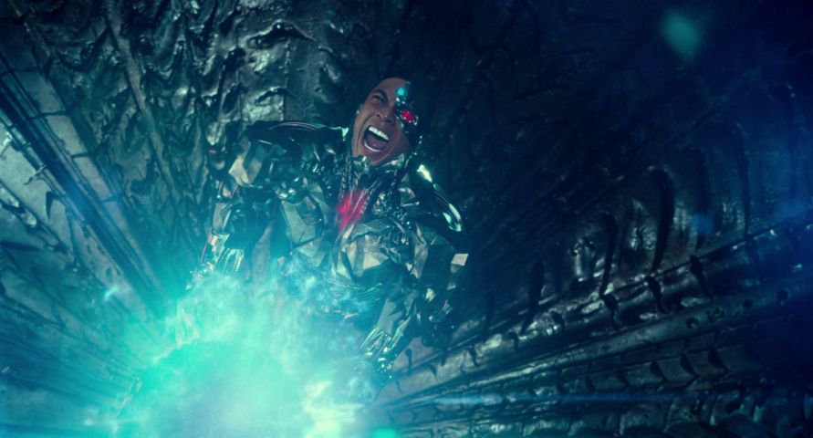 33² - Heggra unleashes an energy blast (after the Unity) that disintegrates Superman, Batman, Wonder Woman, Aquaman and Cyborg. Flash manages to run away fast enough to breach the space-time barrier and travel a few minutes back in time, saving Cyborg and changing the future.