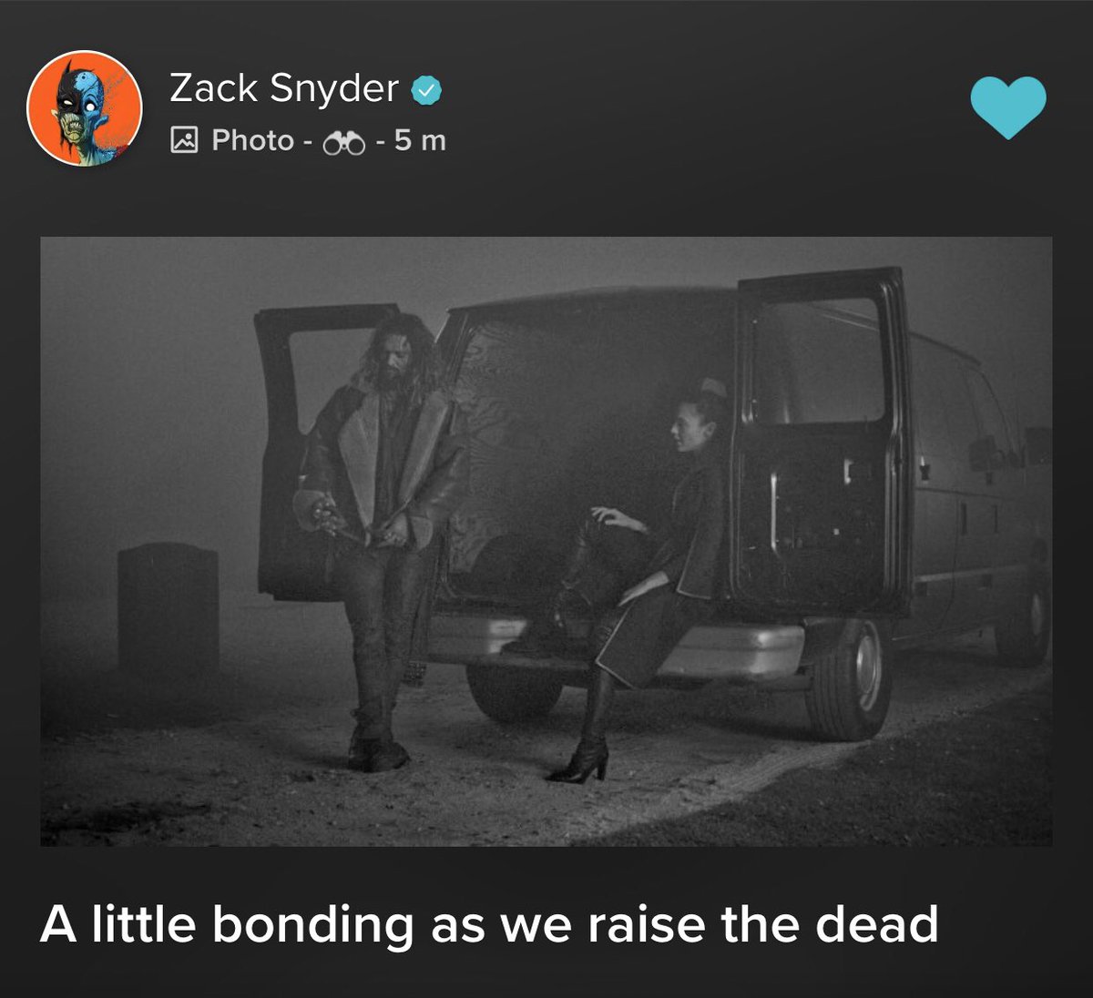 20 - Everyone goes to the cemetery to dig up Superman, Flash and Cyborg are digging and talking about codenames, WW and Aquaman discuss what to do if Clark's reborn evil.