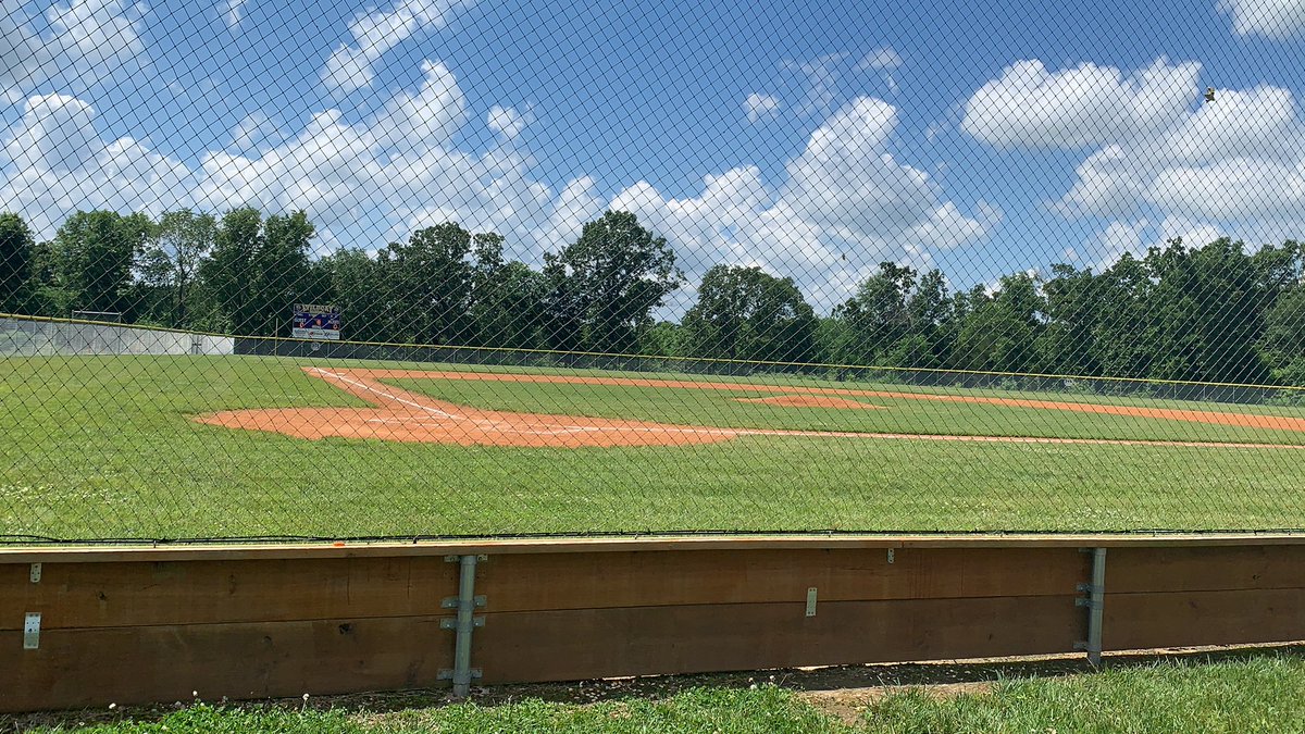 kimberling4427's tweet photo. Next stop: @vr7baseball @coachlong32 yard looks fantastic! His 417 Brewers lockup with Nats Levigold ⚾️ 

@midwestnats @417BaseballMO https://t.co/fIV4ht73ZR