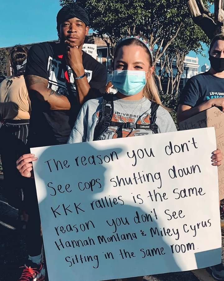 ForrestFunmaker's tweet image. Miley privilege damn.