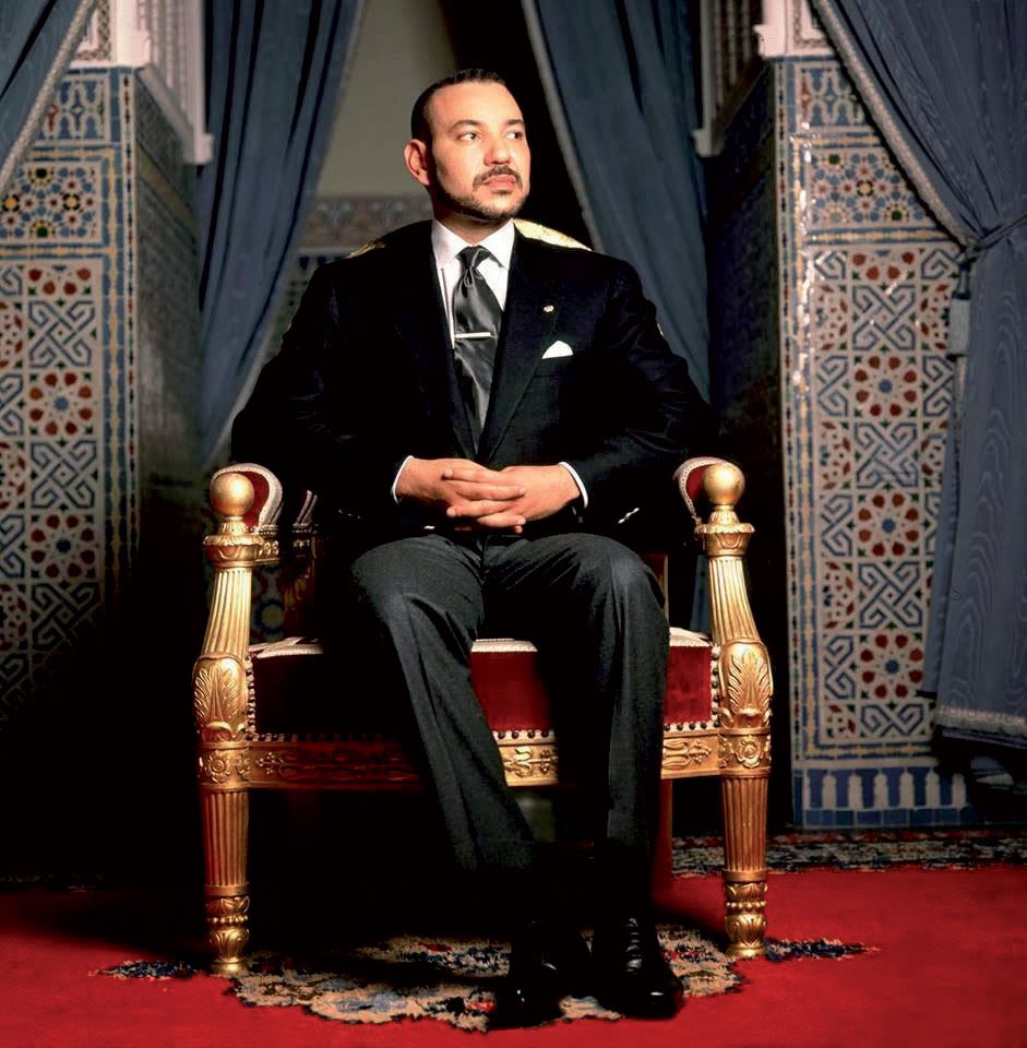 [ Thread] Les 10 projets phares du Règne de Mohammed VI.Le Roi Accéde au trône le 23 Juillet 1999 à la mort de son père le Roi Hassan II. Il devient alors le 23eme monarque de la dynastie alaouite. Retour sur les 10 projets phares de ses 20 premieres années de régne 