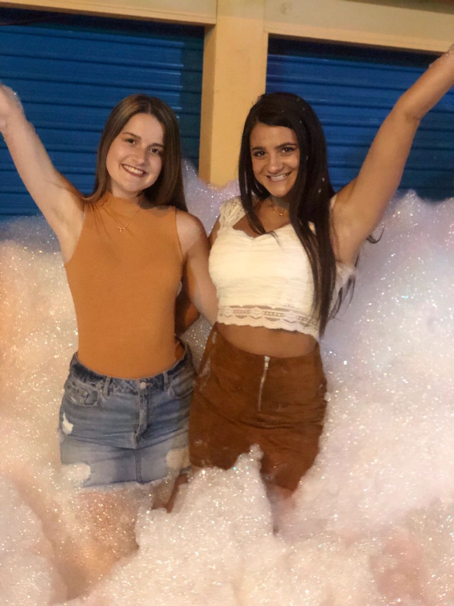AKMilosevic's tweet photo. HAPPY 21st BIRTHDAY 😛 I hope you have the best day💜 Enjoy some throwbacks 🥳 @_Kmevans_ https://t.co/jZ6QqSoK7y