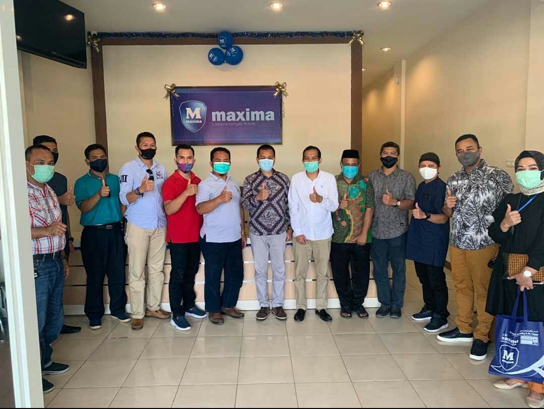 Menghadiri undangan peresmian kantor MaximaLab kota Baubau. Semoga kedepan semakin sukses 👍👍 dan memberikan pelayanan yang maksimal kepada masyarakat kota Baubau #MaximaLabMaksimal @HumasBKIPM <a href="/rinajanwar2201/">Rina</a> <a href="/arsal_azis/">A r s a l</a> <a href="/DahmarKarim84/">Dahmar Karim</a>