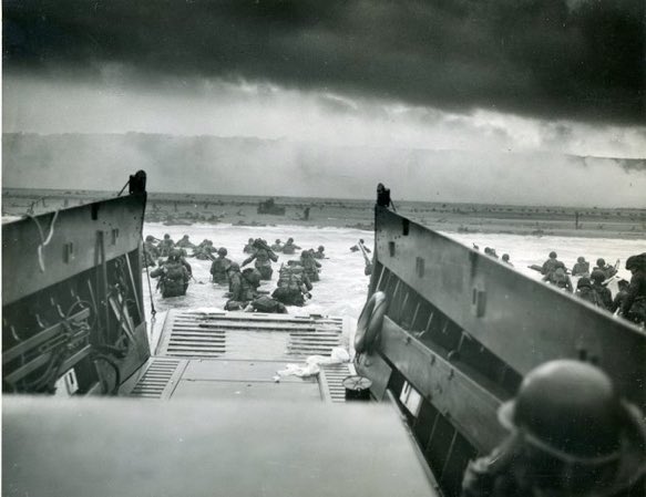 Sid_Seixeiro's tweet image. Exactly 76 years ago today, Allied forces, which included 14,000 Canadian troops, stormed the beaches of Normandy while German artillery tried to pick them off. Most important military operation in history. God bless them.