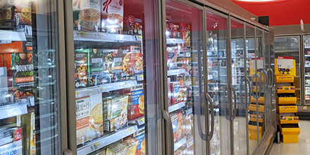 SN_news's tweet photo. Clean-label, plant-based and high-quality frozen foods drive sales gains https://t.co/9vVVpKOwyR @MarkHamstra via @SN_news #cleanlabels #plantbased #frozenfoods #supermarketnews https://t.co/WehN9q8IUB