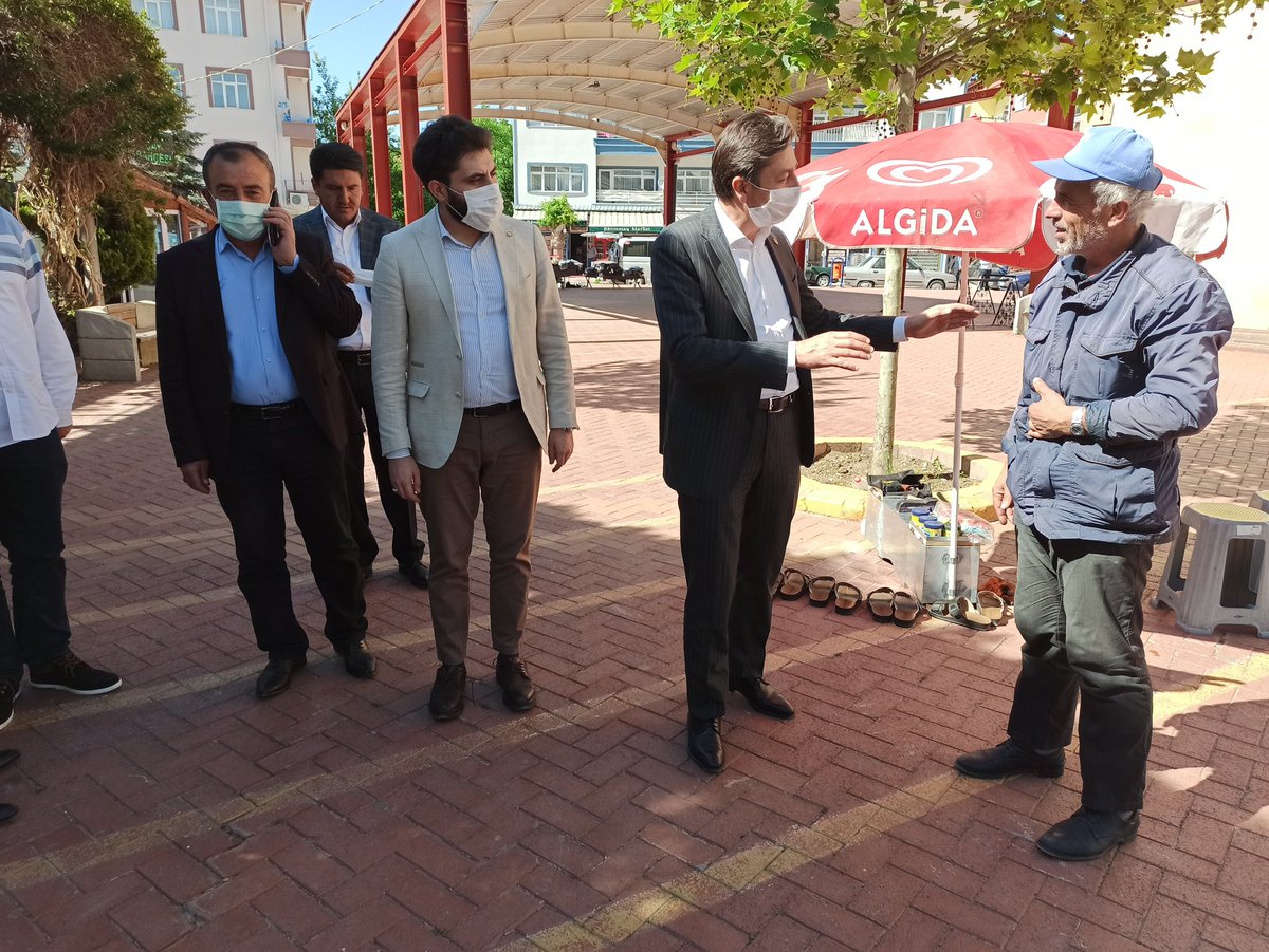 İl Başkanımız Muzaffer Aslan, Milletvekimiz Mustafa Kendirli, Teşkilat Başkanımız Berat Bıçakçı, Gençlik Kolları Başkanımız Mehmet Akkuş İle Beraber Vatandaşlarımız İle Görüşüp Güncel Konular Hakkında Hasbihal Ettik.