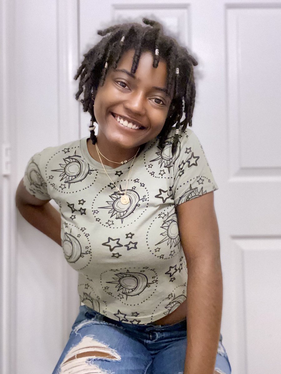 dailydoseofdej's tweet photo. Update: I’ve been a little more carefree then usual nowadays 🌻❤️ https://t.co/6EU2gwG4LW