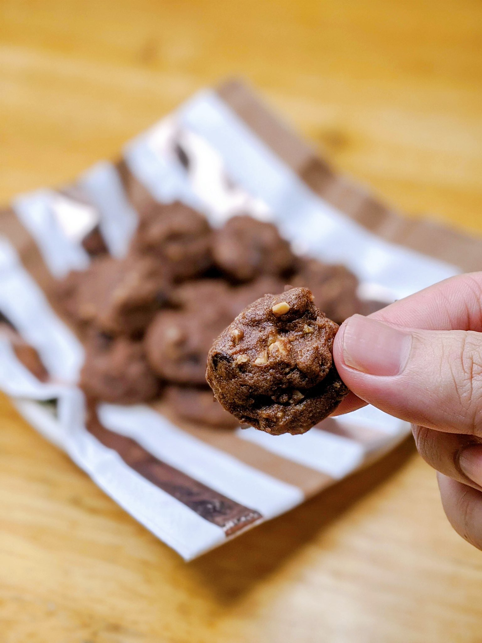 Ae On Twitter Resepi Biskut Ala Famous Amos Tanpa Perlu Guna Mixer Ini Lah Bahan Bahan Untuk Biskut Chocolate Chip Almost Famous Amos 250 Gram Butter 1 1 4 Cawan Gula Perang 1 Sudu