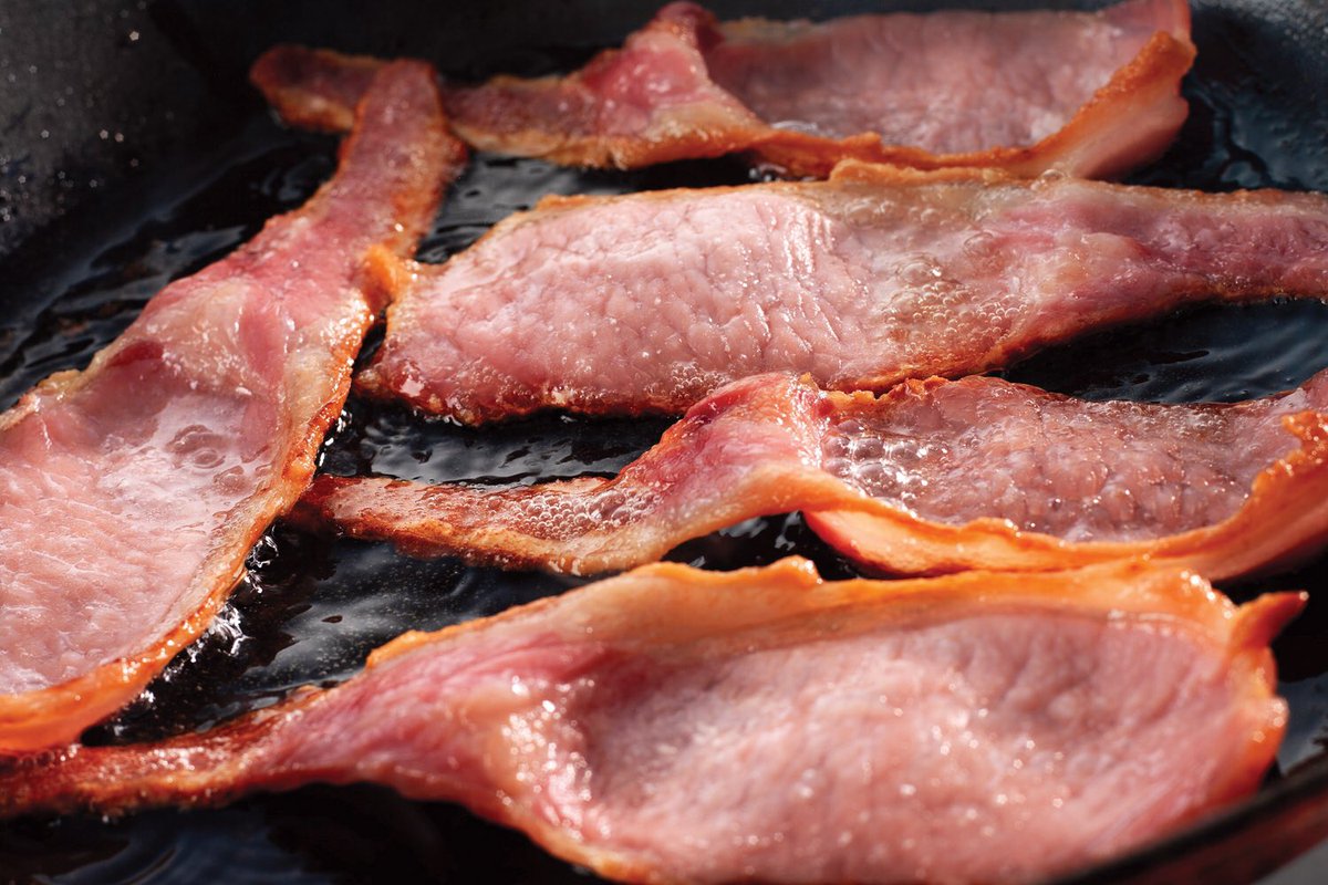 wilder_us's tweet photo. @thechefsforum #rarebreed #raisedwild #chemfree #beyondorganic British lop home cured home smoked nitrate free #bacon #youngfarmer #artisanmaker 17 #Devon #Dartmoor try some https://t.co/w1sdv6SdOS #allmyownwork https://t.co/ttyPAl906O