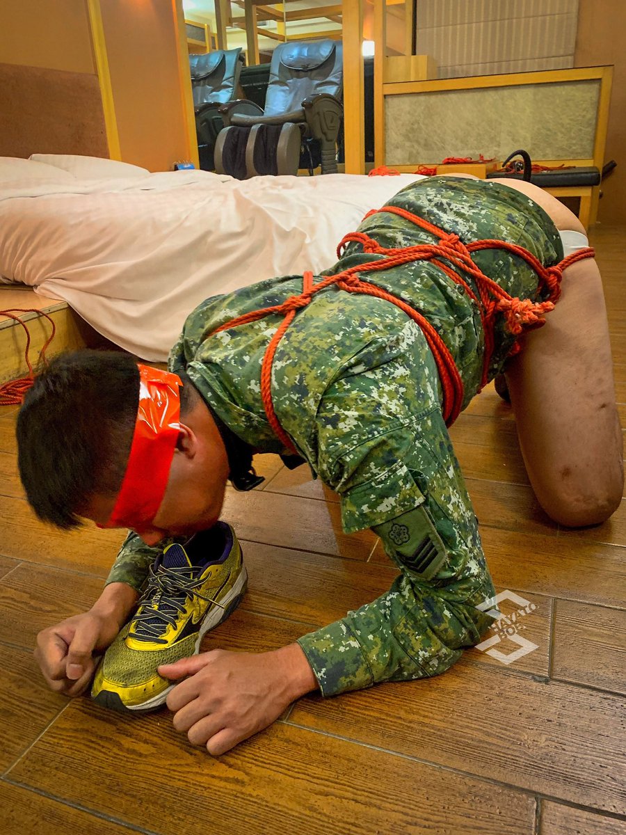 特別的日子，更新以慶祝🎉
#男子緊縛 #army #Military #dog