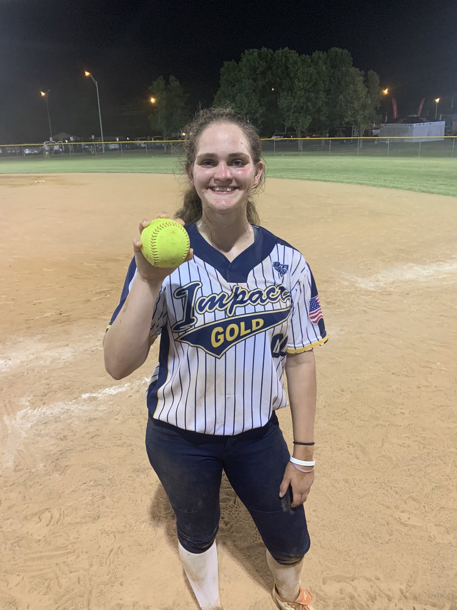 2022 RHP/OF  @Mackenz52346314 was 🔥in the circle yesterday <a href="/TulsaElite/">Tulsa Elite Sports</a> she finished the day with 5 IP 1 H 0 ER amd 12 SO! Great job Mack!