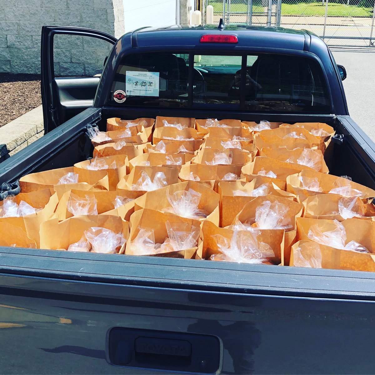 SpakBrothers's tweet photo. 🥖🥖🥖❤️ https://t.co/plSpshdoar