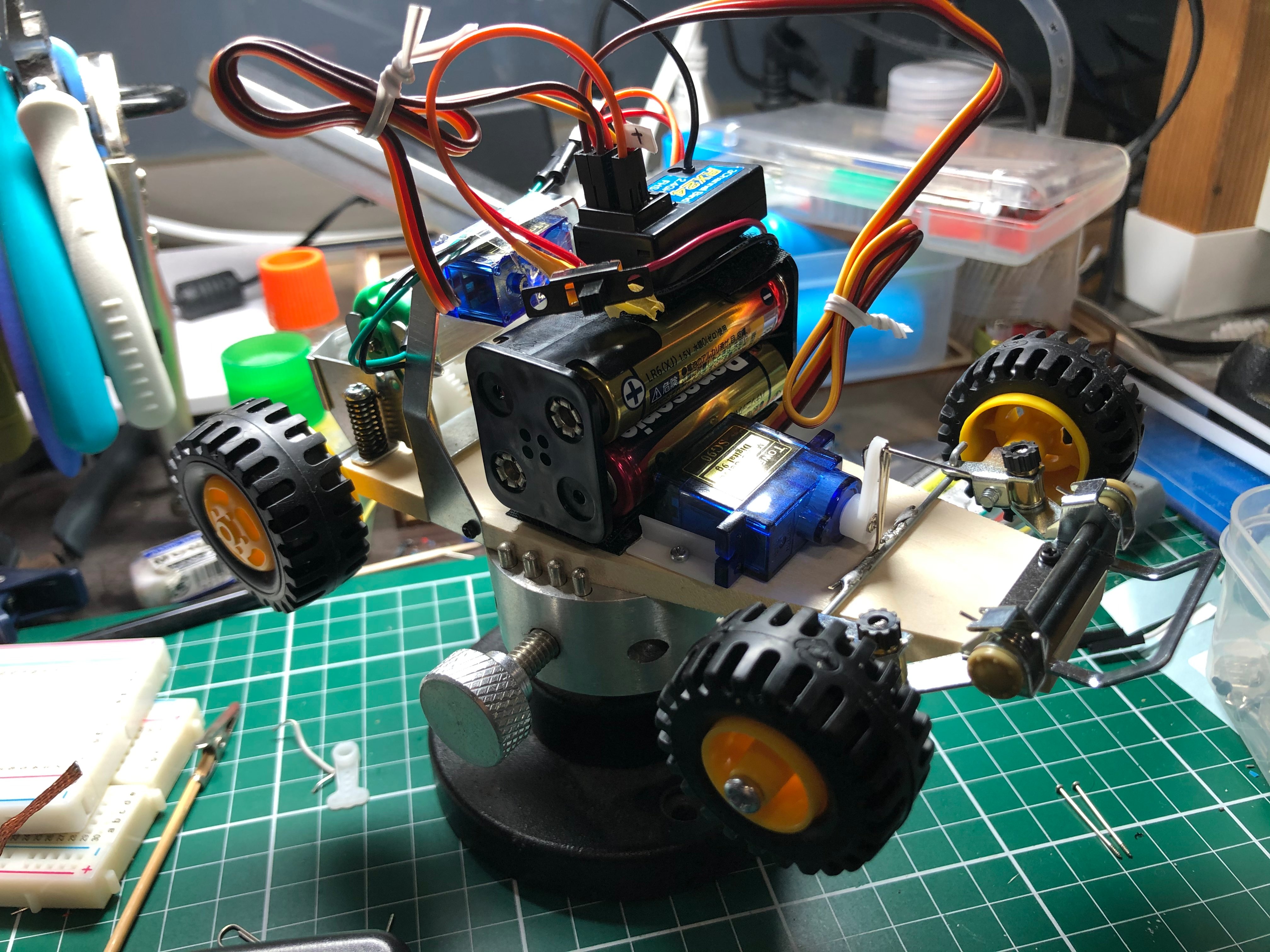 Huhn 19 自作ラジコンつくってみた タミヤのバギー工作基本セットを単三電池4本で簡単に改造してsg 90とsg 90hvサーボを付けるだけ バギー1 900円くらい サーボ2個で0円 送受信機はoption No 1の3chプロポで6 000円くらいかな 税込み T Co