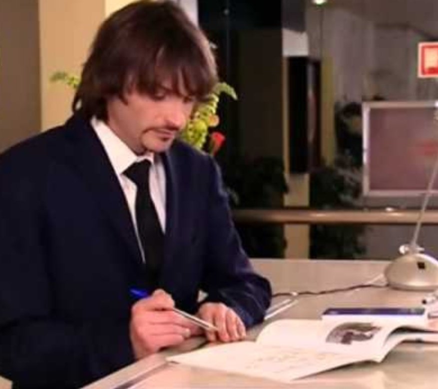 skereunpesado's tweet image. yo que aún no he terminado los trabajos y exámenes // mis amigos listos para empezar el verano