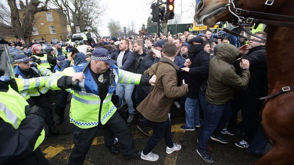 rundaverun93's tweet photo. Policing Protests         Policing Football https://t.co/9sNfvTPpp6