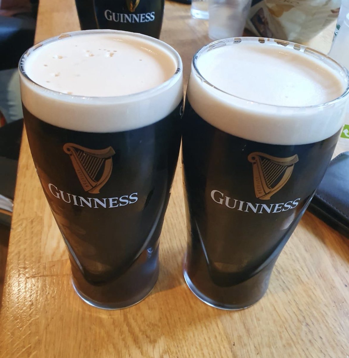ConorSketches's tweet photo. Guinness need to make some emergency 2020 edition Glasses 4mm shorter! Just doesn’t look right when it doesn’t come over the lip https://t.co/Pan1pD6jC2
