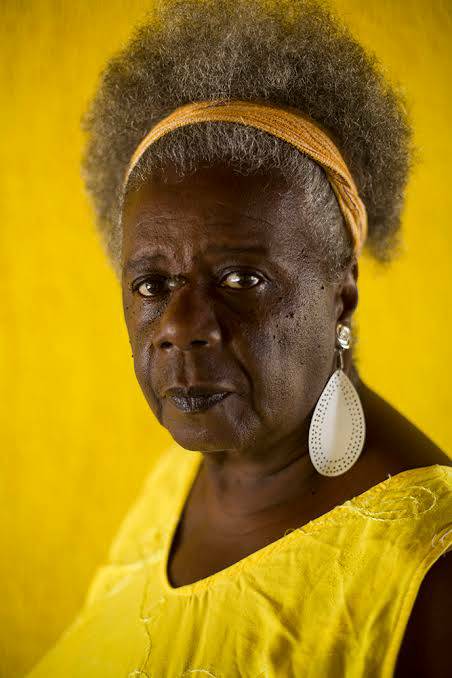 afroliteraria's tweet image. 🗣️LEIA CONCEIÇÃO EVARISTO DE GRAÇA!

Em "Olhos d'água", a autora ajusta o foco de seu interesse na população afro-brasileira abordando a pobreza e a violência urbana que a acometem.

✨Teste o Scribd por 60 dias e leia esse e outros livros gratuitamente: scribd.com/ga/8c0vtb