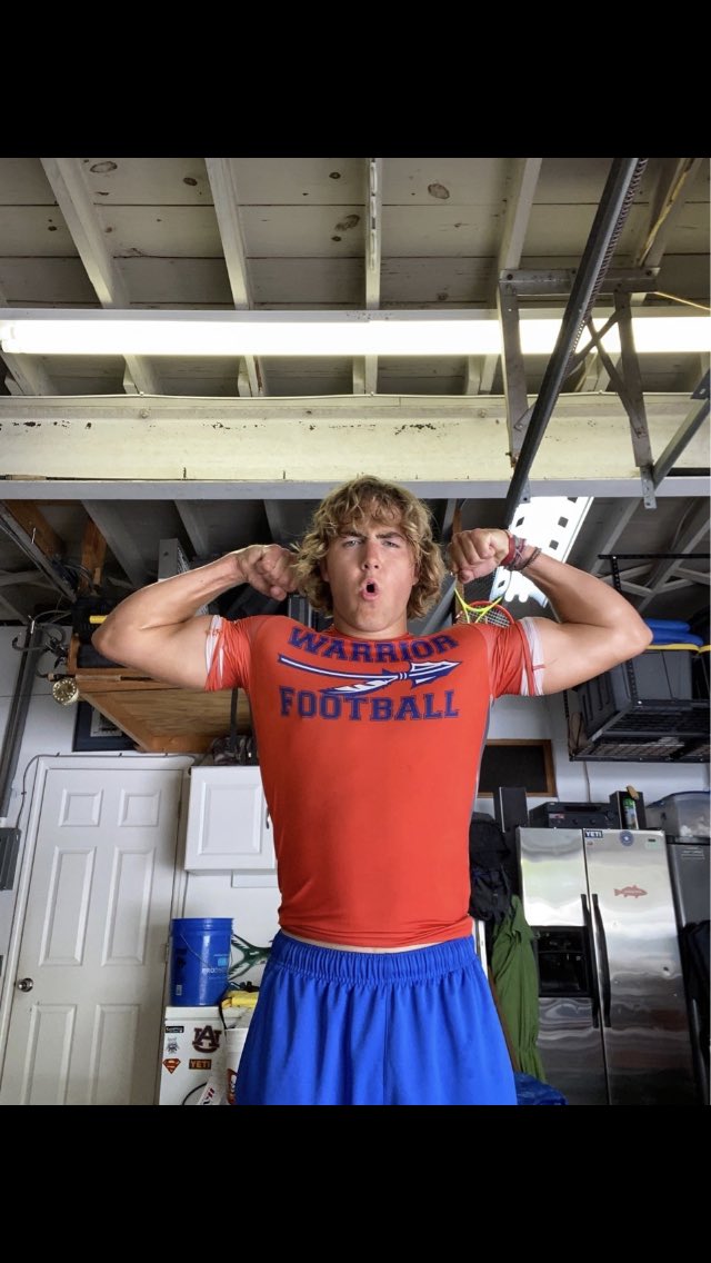 OsceolaFHS_FB's tweet photo. Love seeing our guys find a way to get work in #RiseAsOne #WelcomeToTheProcess #WarriorsRise https://t.co/MGyvwBAd3v