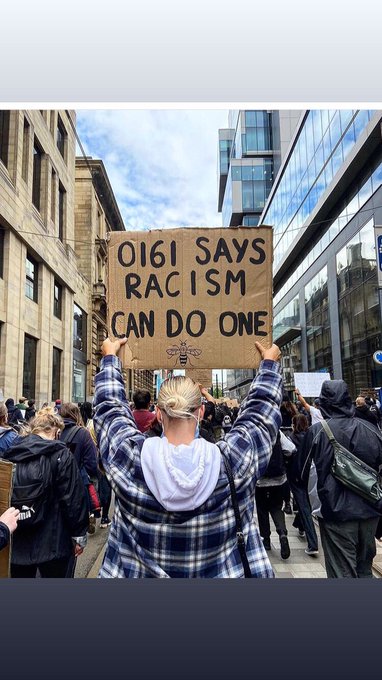 At least in Manchester it&rsquo;s an actual peace ☮️ protest they go on about violence yet begin attacking<a href="/tag/ukprotests"class="tags"><span>#ukprotests</span></a>