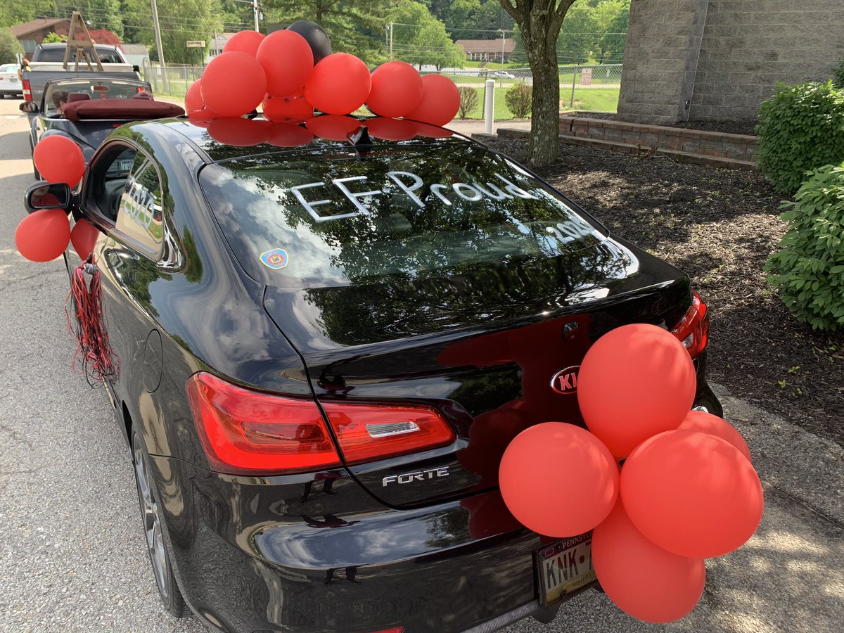 DrToddKeruskin's tweet photo. Happening Now: @EFWarriors Class of 2020 parade! #EFstrong #EFproud https://t.co/fKG6teiCUm