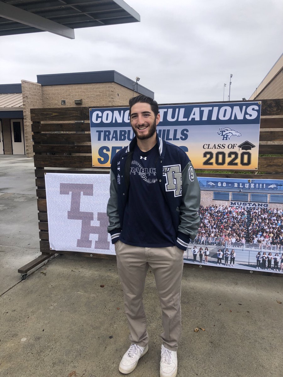 THHSAthletics's tweet photo. Congratulations to Jacob Naso!
Trabuco Hills High School 
Athlete of the year 
Jacob was a 2 sport athlete in Football &amp; Baseball. All Sea View League in Football. Jacob was a stellar wide receiver &amp; key contributer for our Semifinalist team. https://t.co/NEpx38FKAK